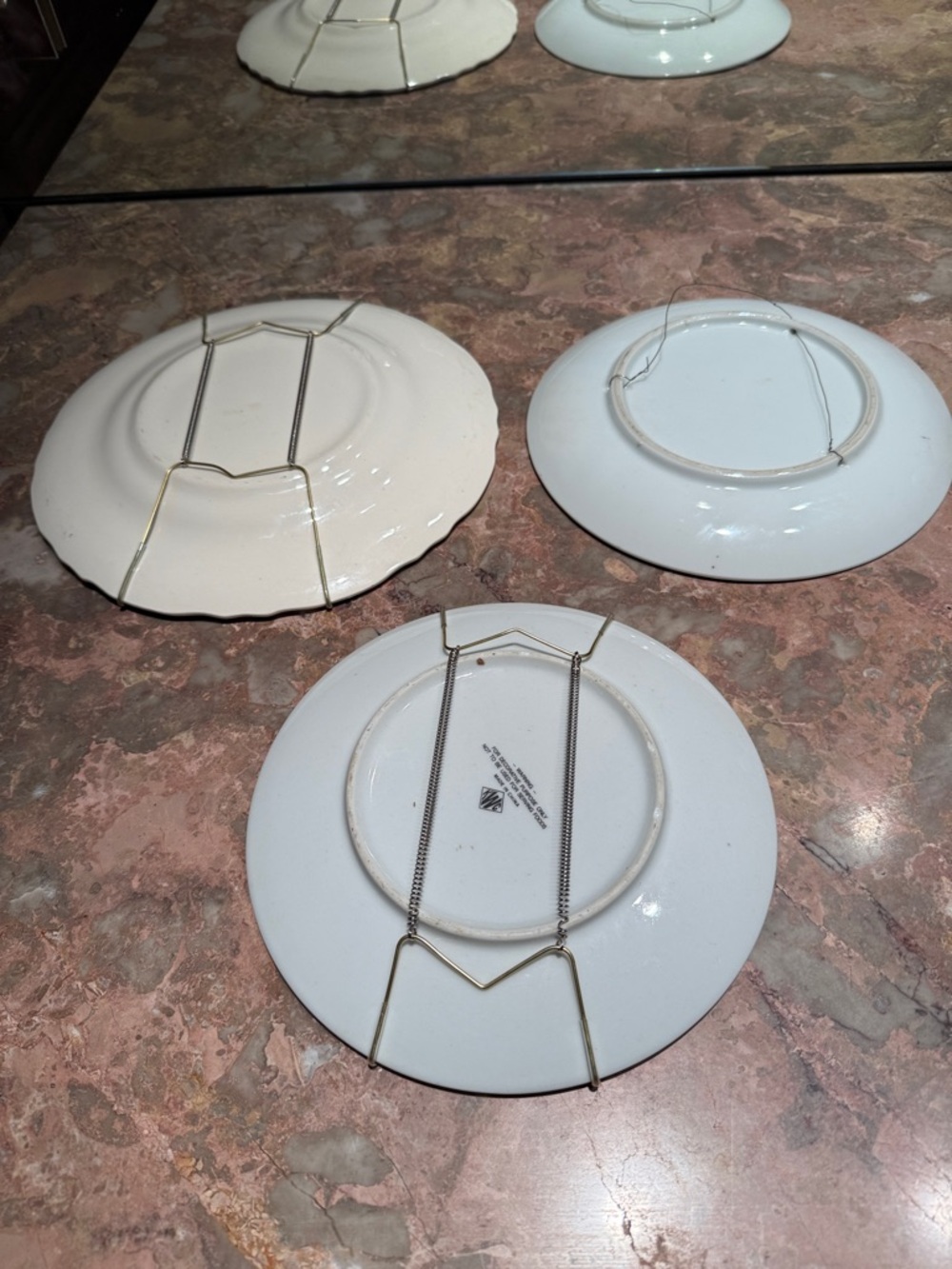 Lot of three state decorative plates. California, Minnesota and Louisiana - Picture 2 of 2